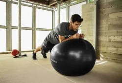 平衡球用法-平衡球能做什么训练