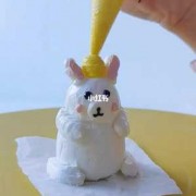 如何製作奶油霜（如何制作奶油霜绘画小熊小兔）