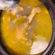 如何熬制母鸡高汤（母鸡高汤的做法）