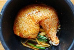 如何用电饭煲做蜂蜜烤鸡_电饭煲蜂蜜鸡腿的做法