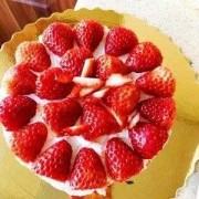 如何制作草莓生日蛋糕,如何制作草莓生日蛋糕教程 