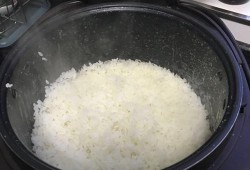 如何用电锅煮米饭,怎样用电煮锅煮米饭 