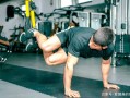 什么动作能锻炼强壮体型