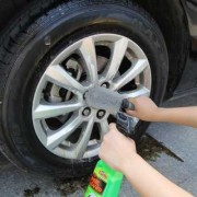 清洗轮毂需要的工具-油耗增加清洗轮毂
