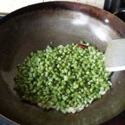 长豆如何煮好吃,长豆怎么煮放长不变色 