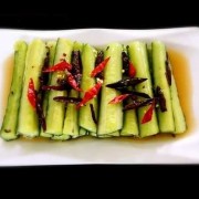 怎样用黄瓜做冷菜造型