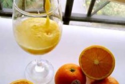 如何用橙汁精调制橙汁_橙汁的调配