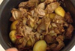 如何用电饭煲做土豆牛肉 电饭煲如何做土豆牛肉
