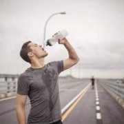 跑步中喝什么水好,跑步喝什么水好一点 