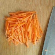如何切胡萝卜成丝 如何切胡萝卜