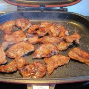 煎肉裹面粉-肥猪肉裹面如何煎肉