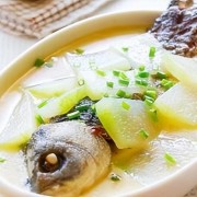 哺乳期鱼汤怎么做好喝又营养-母乳期鱼汤如何做