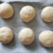 自己烤面包怎么烤-自己烤制面包如何松软