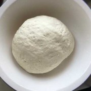 如何用干酵母发面,如何用干酵母发面包包子 