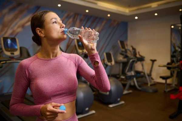 健身为什么大量饮水（健身时大量饮水）  第3张