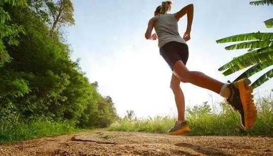 什么时间段跑步对身体最健康-什么时段跑步好  第2张